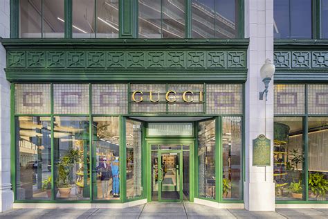 closest gucci store near me.